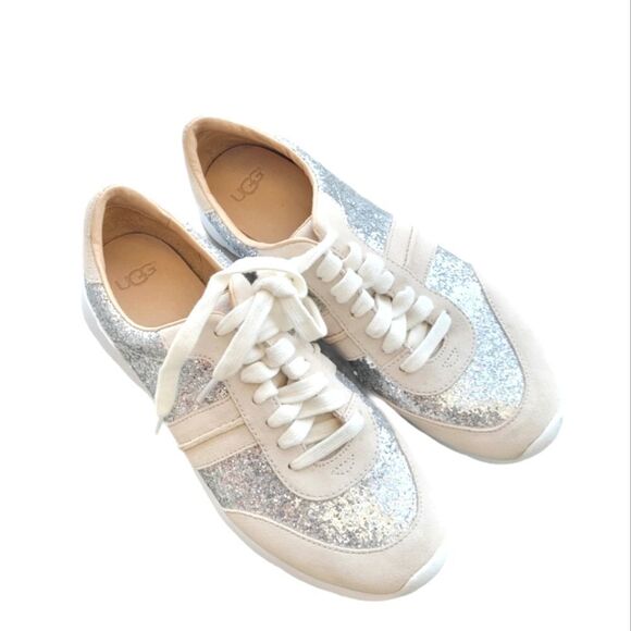 Ugg    - Picture 1 of 3